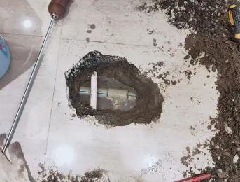 阿荣测漏水电话